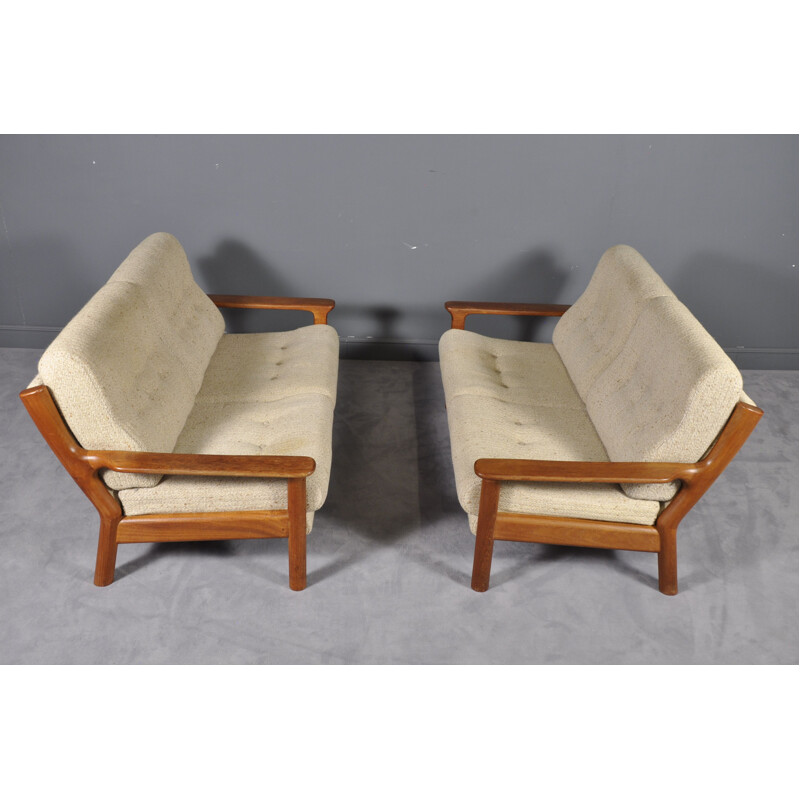 Vintage sofa for Glostrup in white sandy fabric and teakwood 1960s