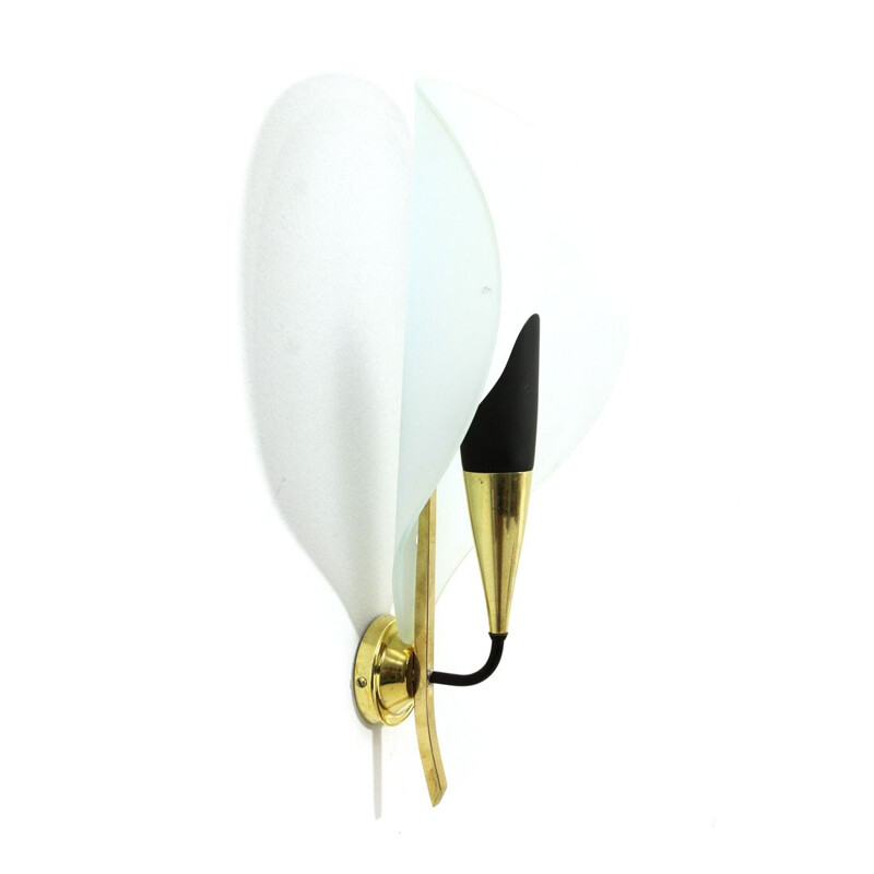 Vintage italian sconce in brass and curved glass 1950s