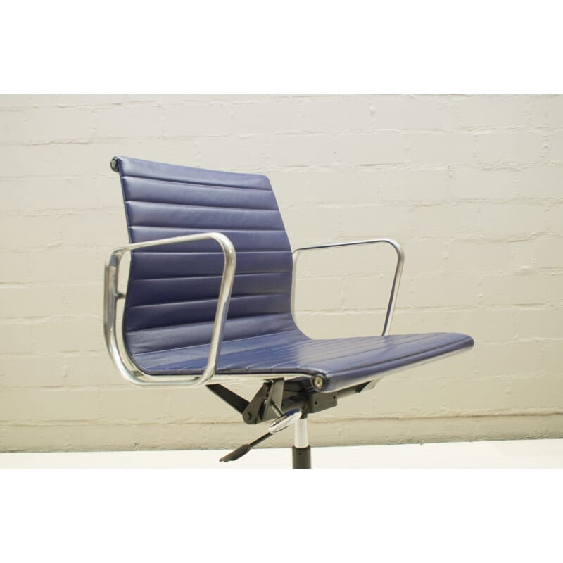 Vintage model EA 117 chair by Charles & Ray Eames for Vitra in blue leather