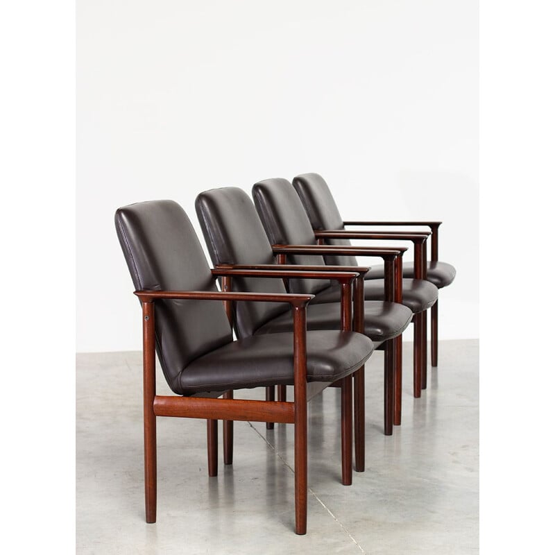 Ensemble de 4 fauteuils vintage cuir et palissandre Scandinave des années 1960