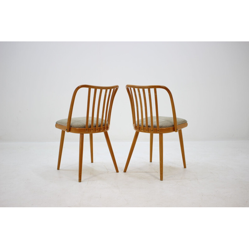 Coppia di sedie vintage in legno e tessuto