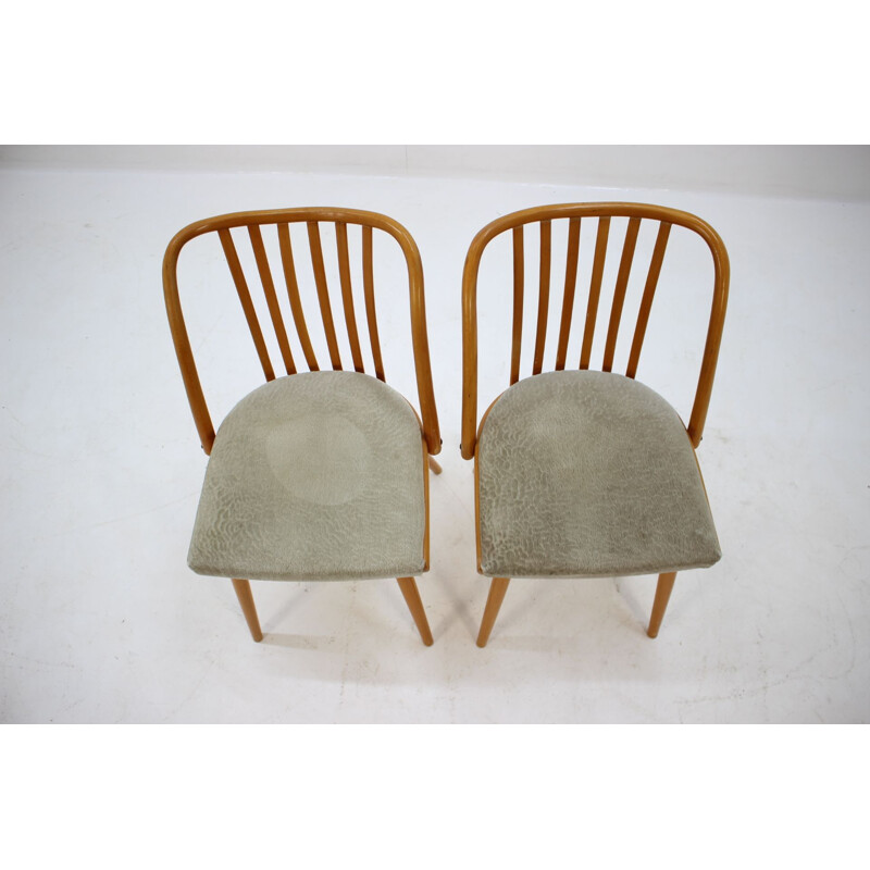 Par de madeira vintage e cadeiras de tecido