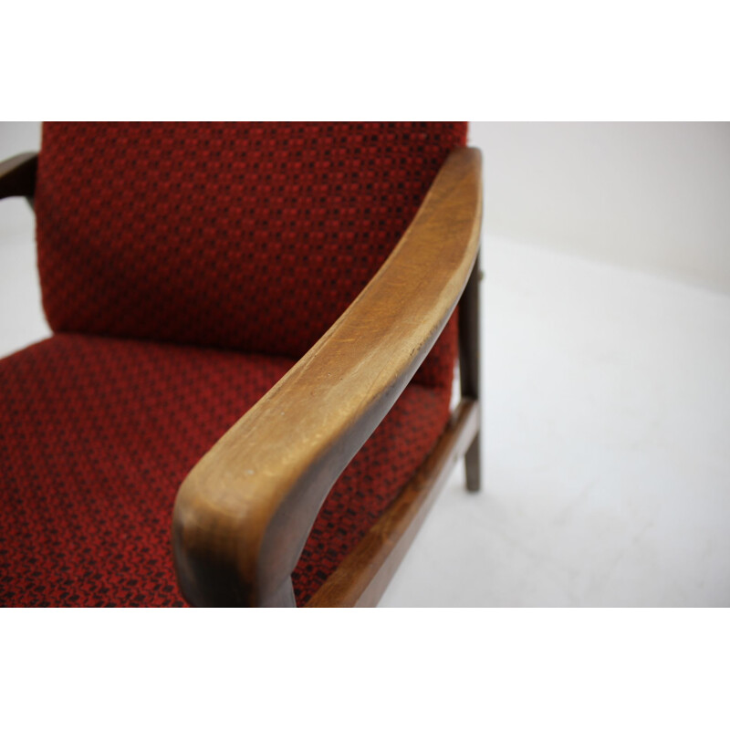 Pair of vintage armchairs in red fabric