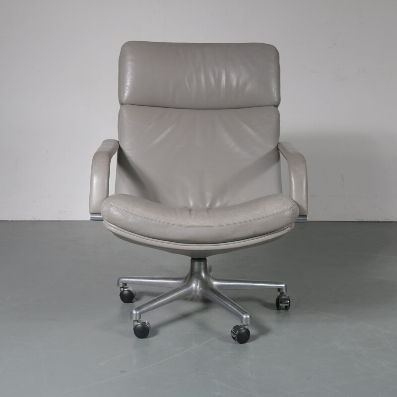 Vintage lounge chair grey leather by Geoffrey Harcourt for Artifort, the Netherlands 1970s 