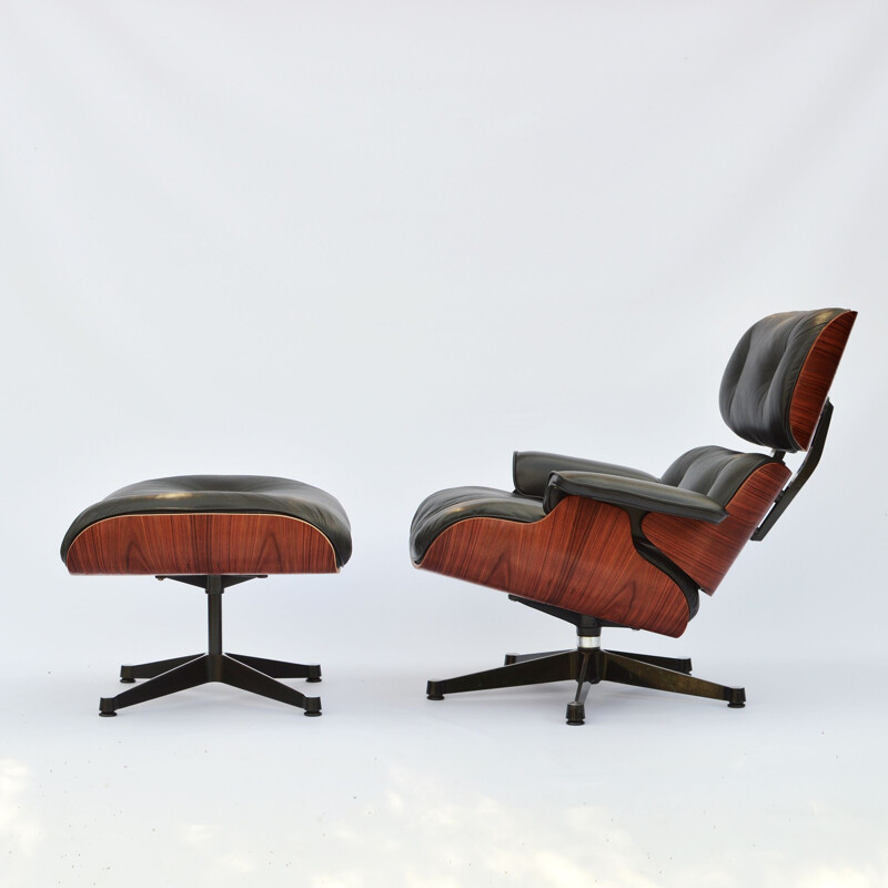 Fauteuil lounge & ottoman vintage en palissandre Eames pour Herman Miller 1964