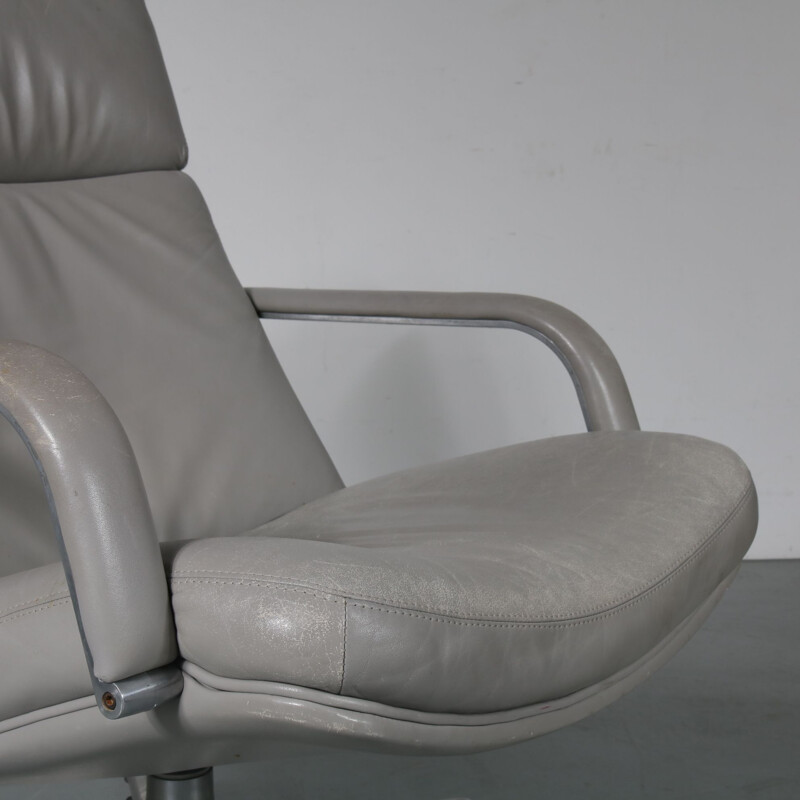 Vintage lounge chair grey leather by Geoffrey Harcourt for Artifort, the Netherlands 1970s 
