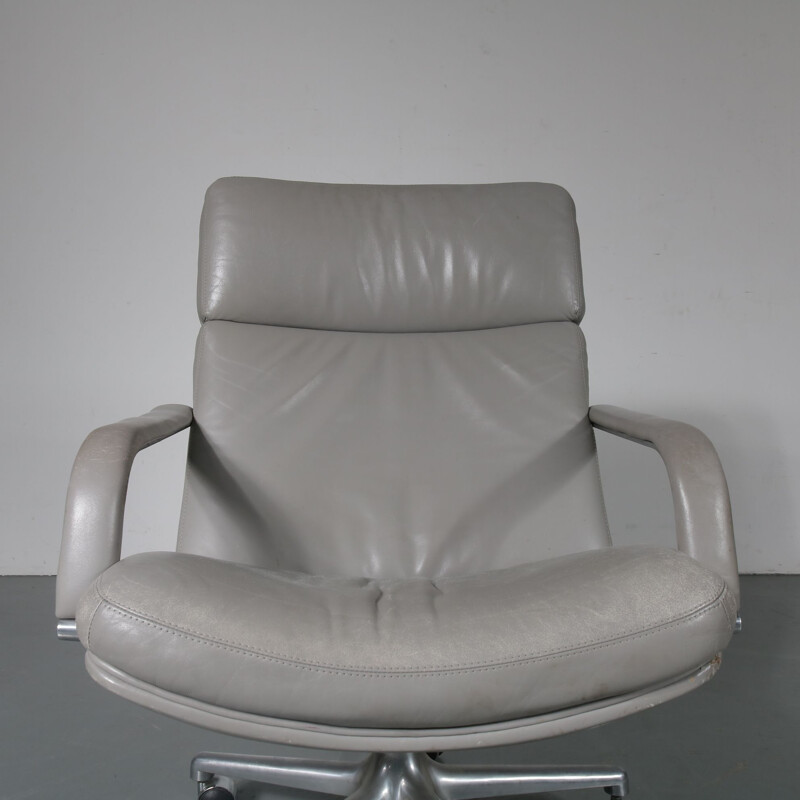 Vintage lounge chair grey leather by Geoffrey Harcourt for Artifort, the Netherlands 1970s 