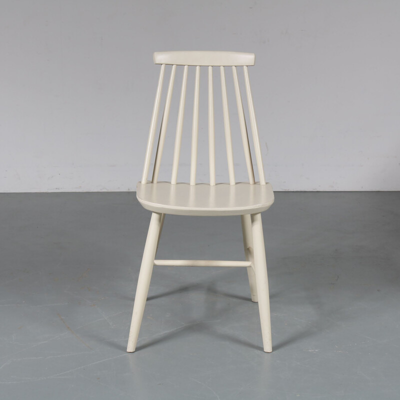 Vintage spokeback white chair from scandinavia 1950s 