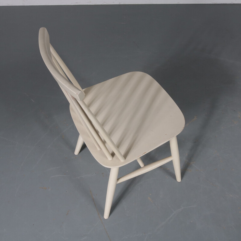 Chaise vintage scandinave Spokeback blanche 1950s 