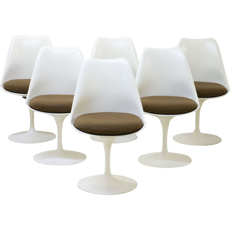 Suite of 6 vintage Tulip chairs by SAARINEN for KNOLL 1970 