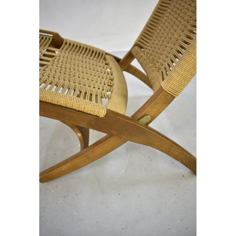 Pair of vintage folding chairs in rope