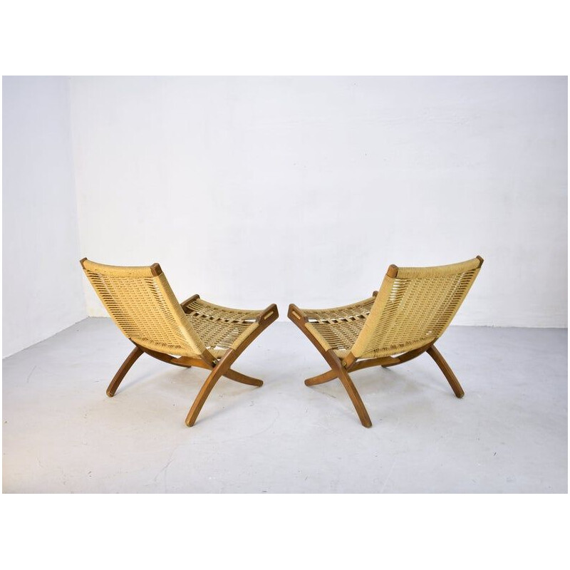 Pair of vintage folding chairs in rope