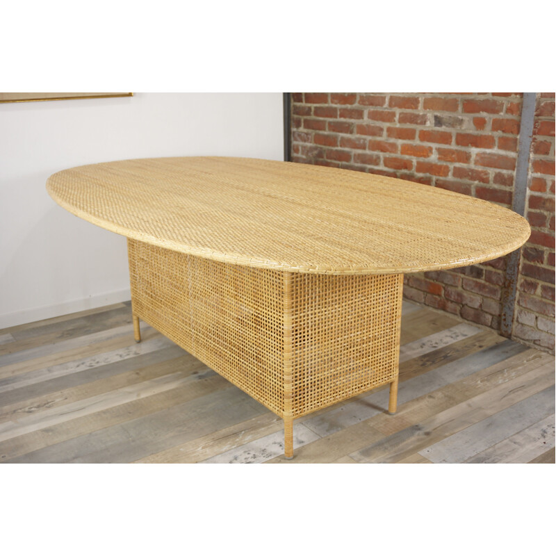 Vintage oval dining table in rattan 