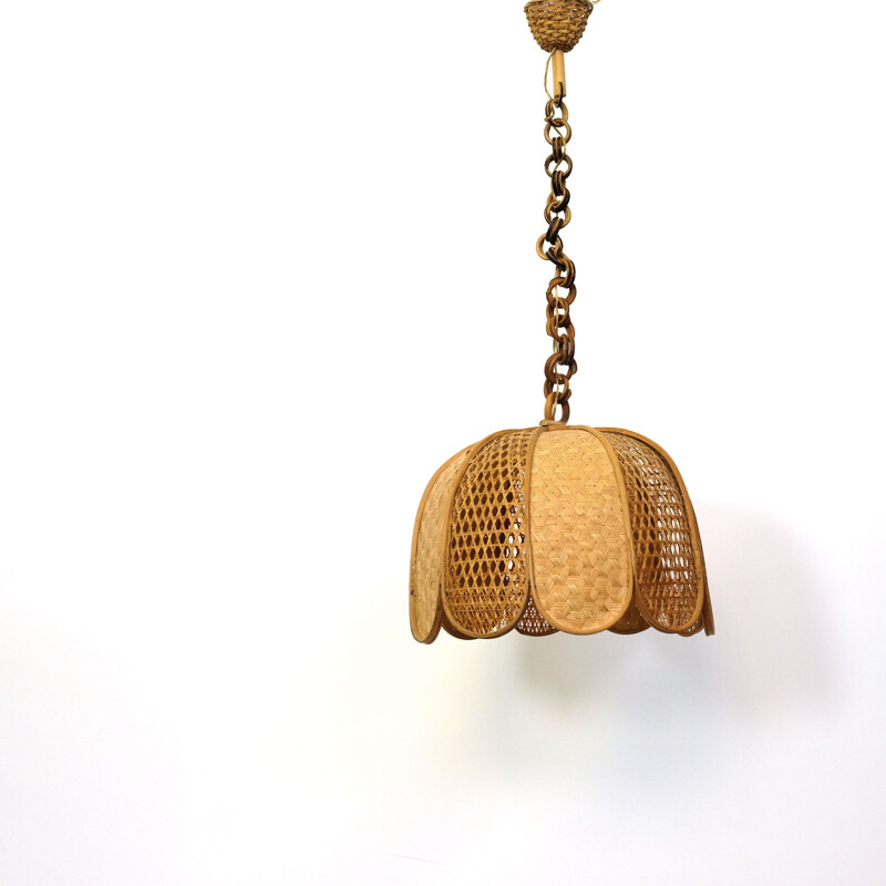 Wooden and braided wicker pendant lamp