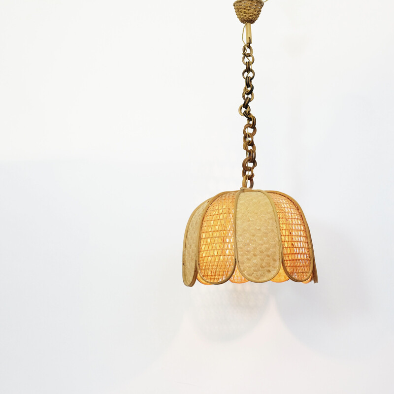 Wooden and braided wicker pendant lamp