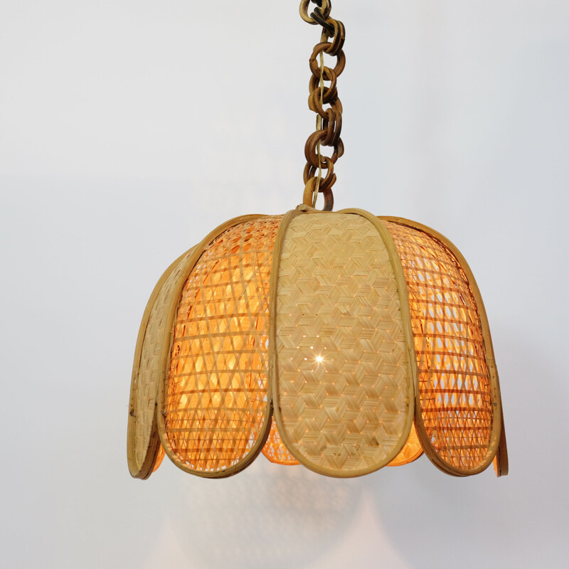 Wooden and braided wicker pendant lamp