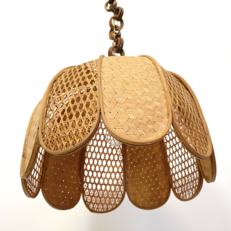 Wooden and braided wicker pendant lamp