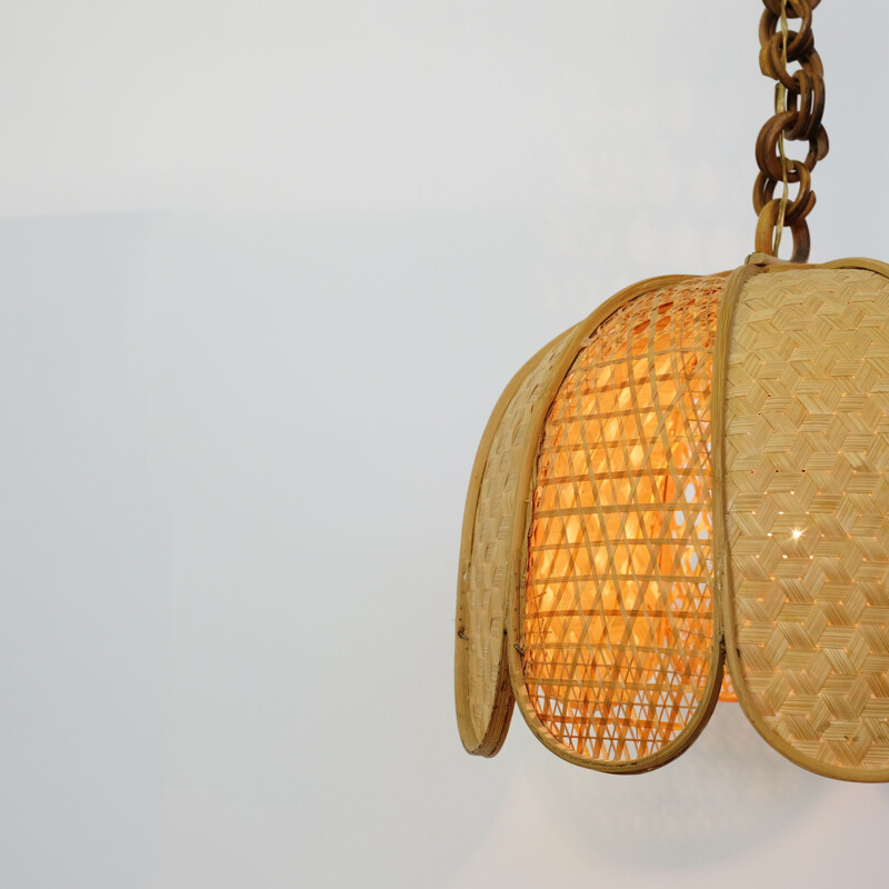 Wooden and braided wicker pendant lamp