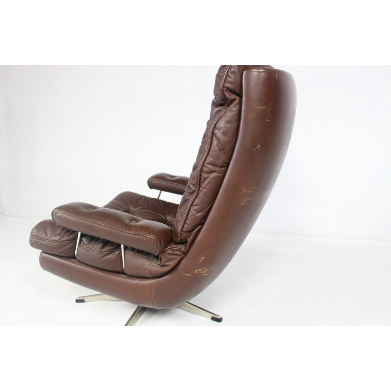 Fauteuil danois pivotant vintage en cuir marron