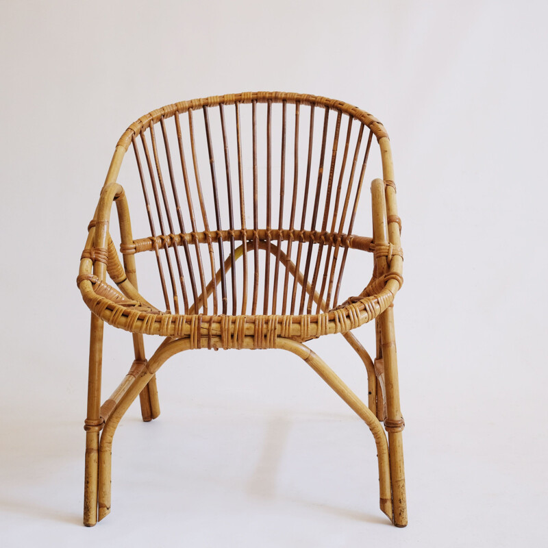 Vintage basket chair in rattan