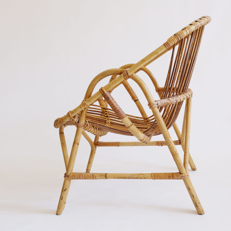 Vintage basket chair in rattan