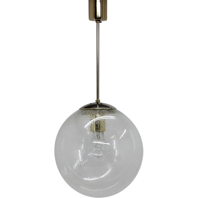 Lámpara colgante vintage de vidrio y latón, Checoslovaquia 1960