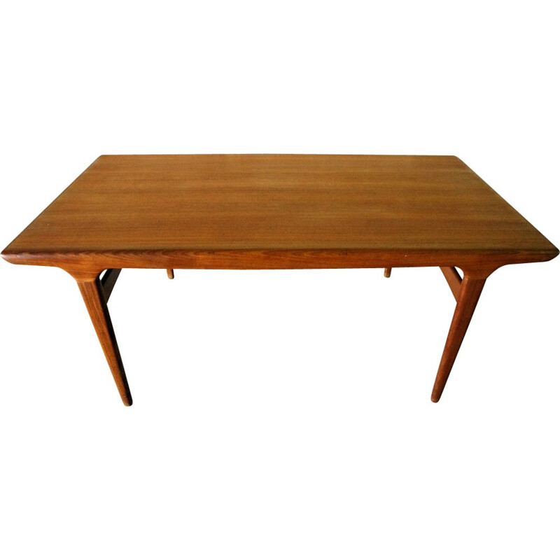 Vintage dining table by Johannès Andersen for Uldum Mobelfabrik Scandinavian 