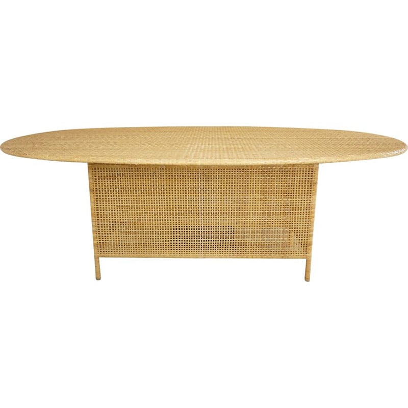 Vintage oval dining table in rattan 