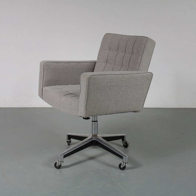 Vintage desk chair by Vincent Cafiero for Knoll International USA 1968