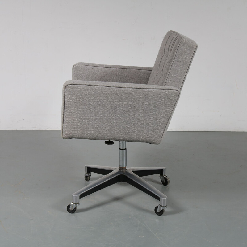 Vintage desk chair by Vincent Cafiero for Knoll International USA 1968