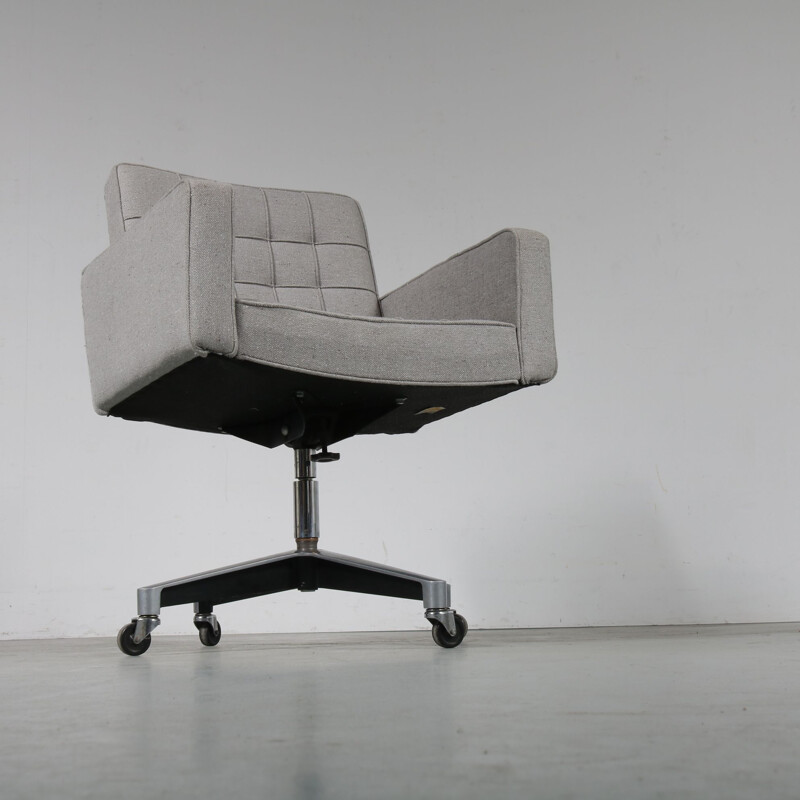 Vintage desk chair by Vincent Cafiero for Knoll International USA 1968