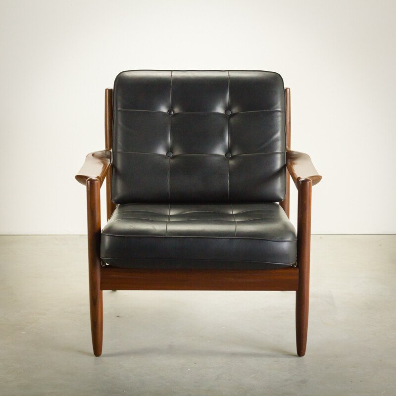 France & Son teak and black leatherette armchair, Grete JALK - 1960s