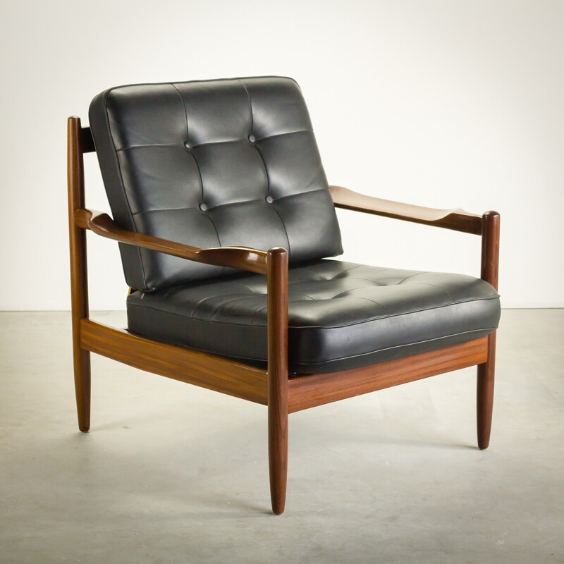 France & Son teak and black leatherette armchair, Grete JALK - 1960s