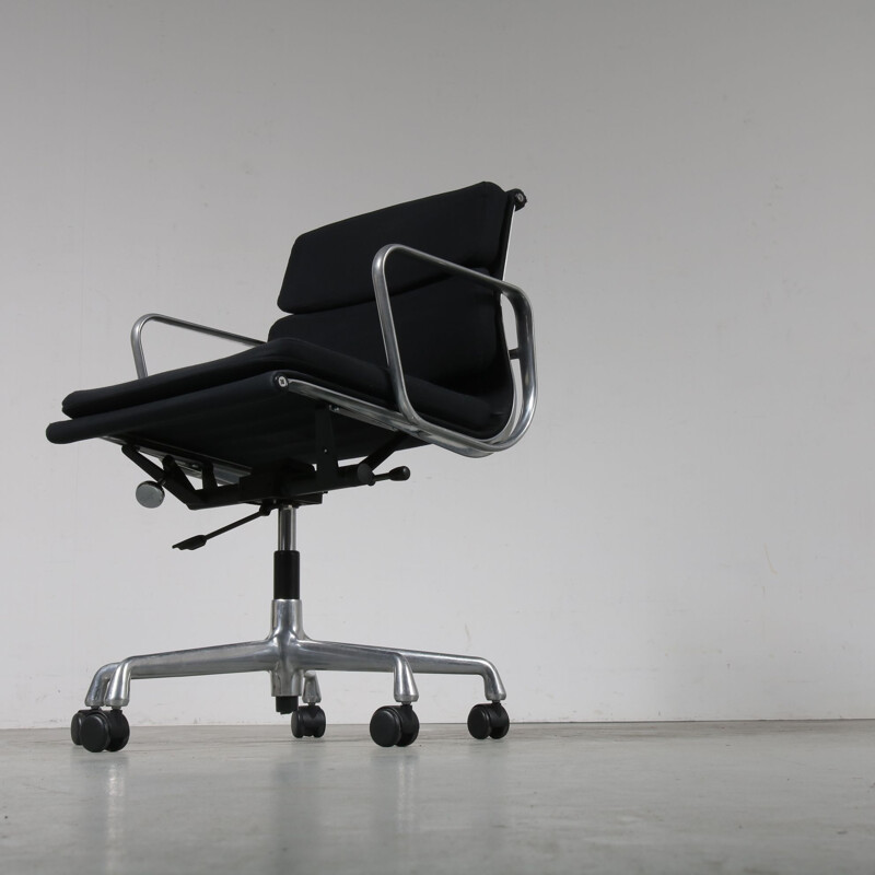 Vintage chair EA217 by Charles & Ray Eames for Vitra, Germany 2000s 