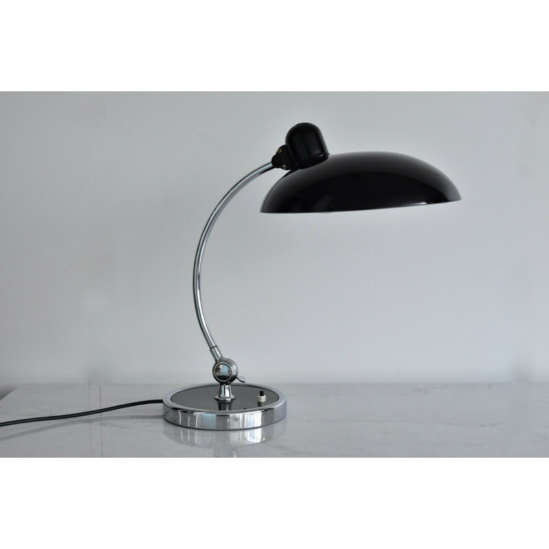 Lampe noire en métal par Christian Dell, modèle 6631