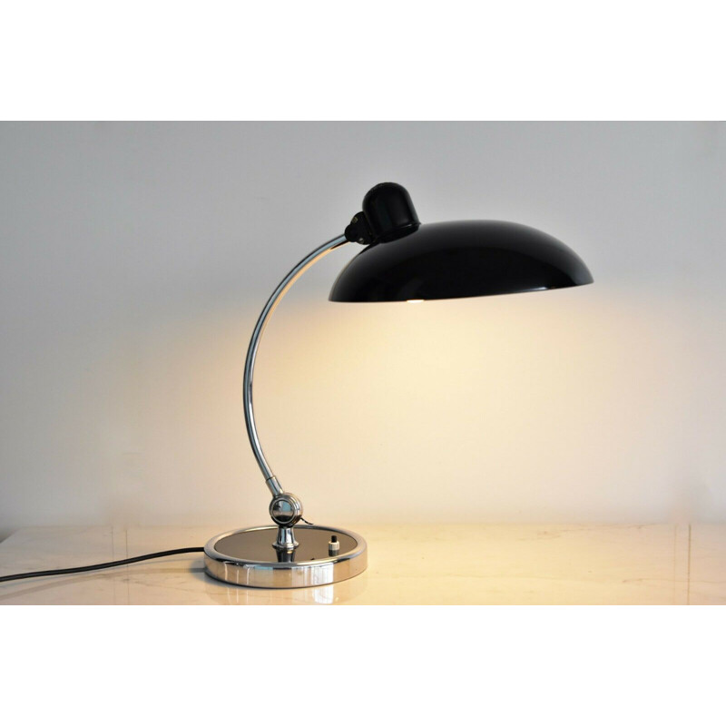 Lampe noire en métal par Christian Dell, modèle 6631