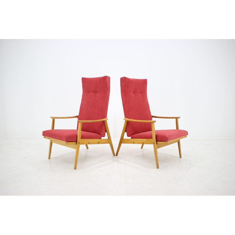 Paire de fauteuils roses en hêtre par Thon