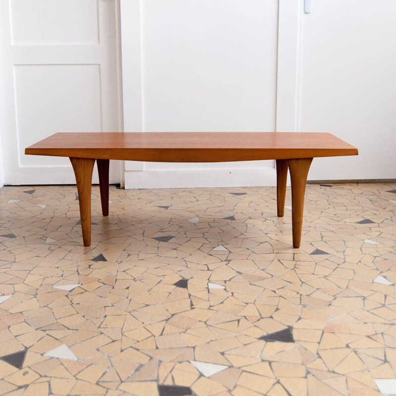 Vintage coffee table with spindle base,1960