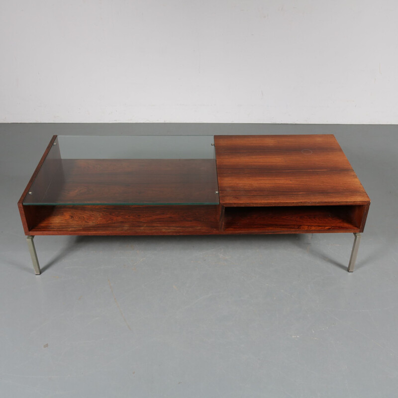 Vintage coffee table in rosewood by Gelderland in the Netherlands 1960s 