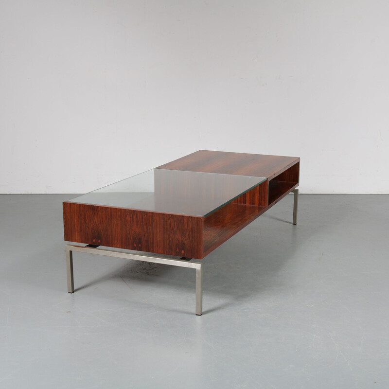 Vintage coffee table in rosewood by Gelderland in the Netherlands 1960s 