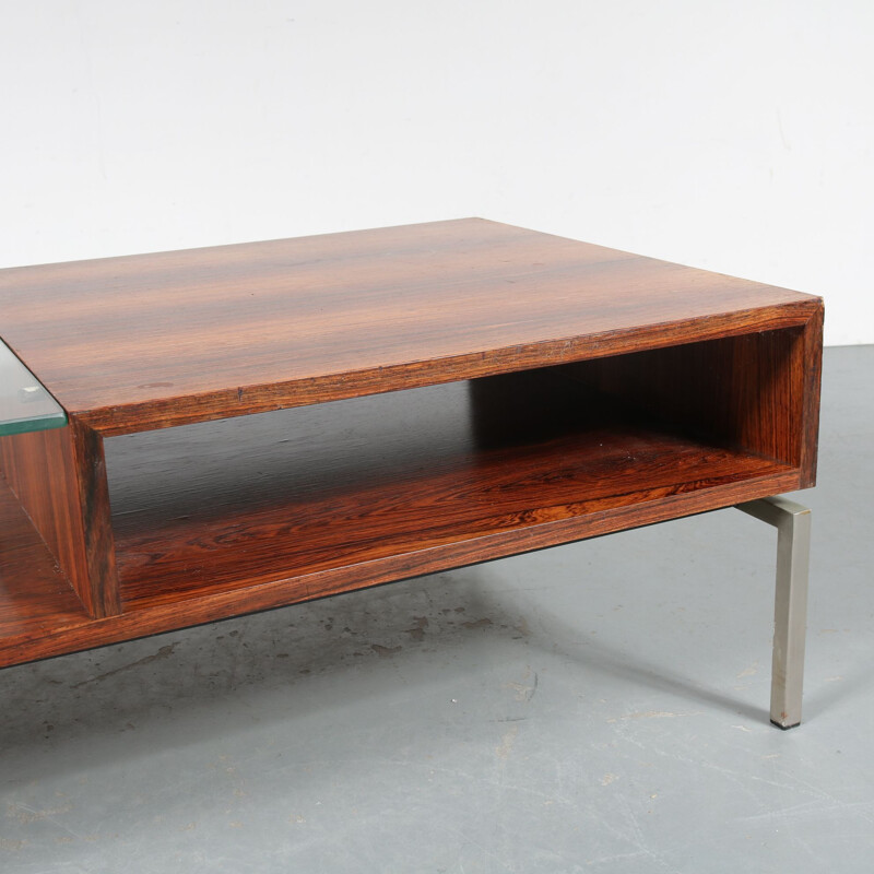 Vintage coffee table in rosewood by Gelderland in the Netherlands 1960s 