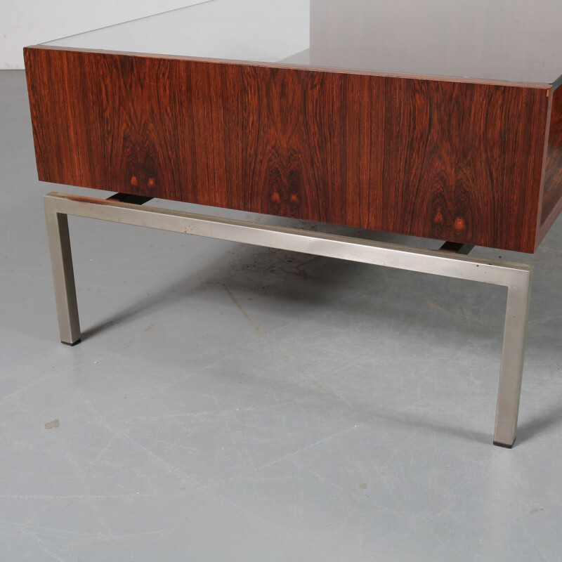 Vintage coffee table in rosewood by Gelderland in the Netherlands 1960s 