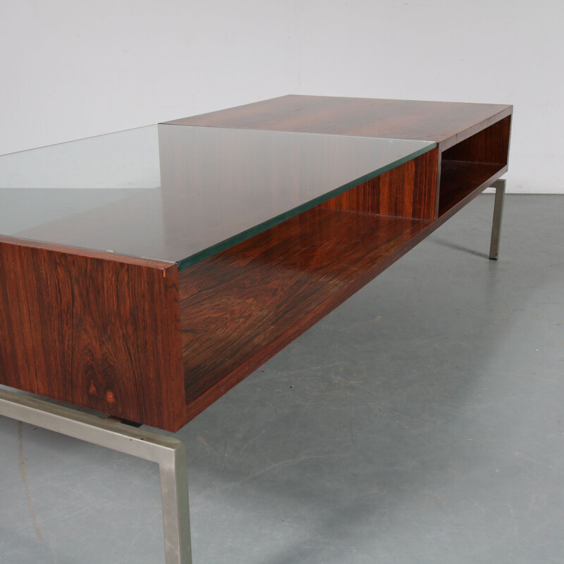 Vintage coffee table in rosewood by Gelderland in the Netherlands 1960s 