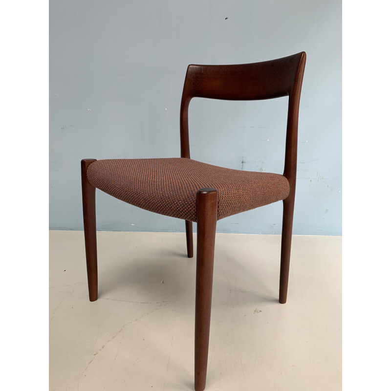 Suite de 4 chaises vintage par N.O.Moller 1960