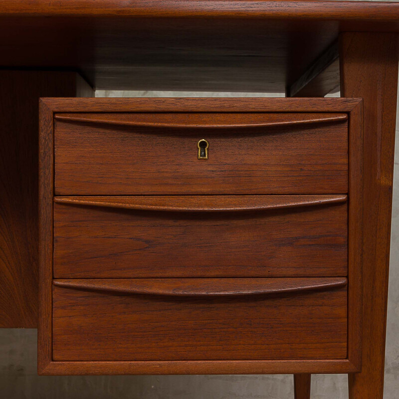 Vintage danish desk in teak from the 60s