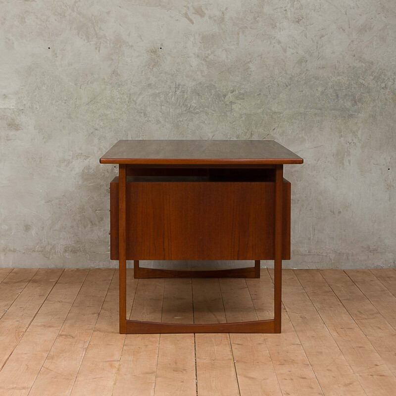 Vintage danish desk in teak from the 60s