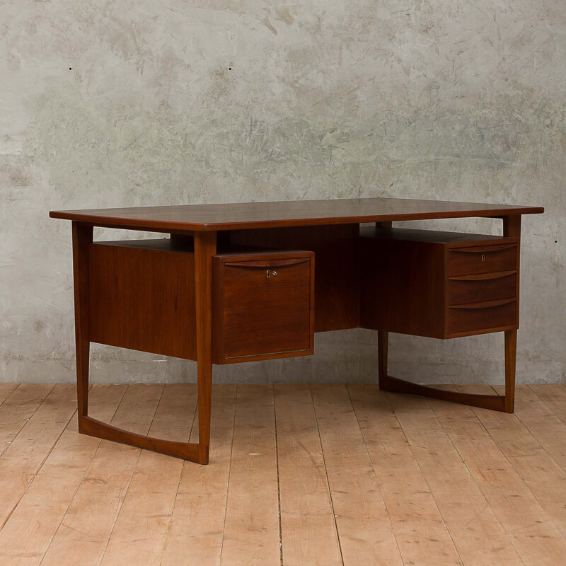 Vintage danish desk in teak from the 60s