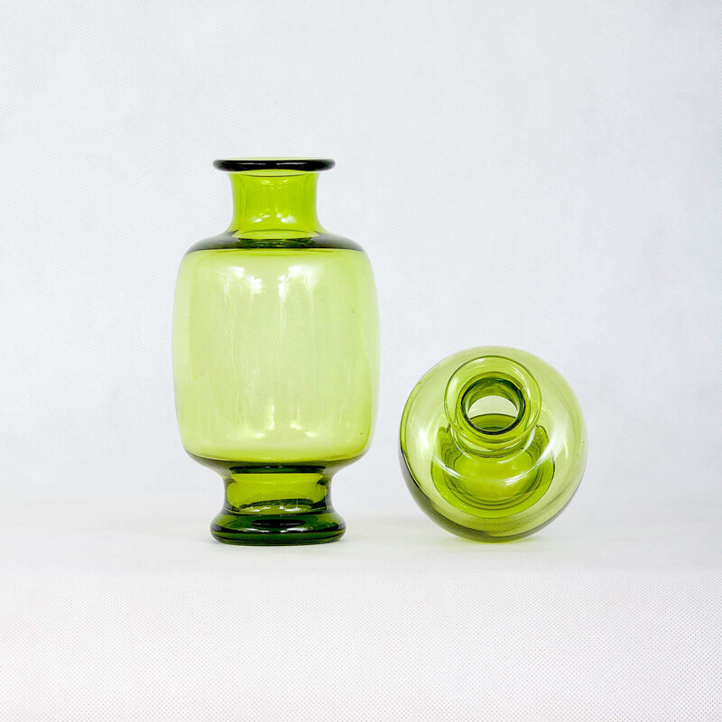 Paire de vases en verre vert par Per Lutken pour Holmegaard 1950