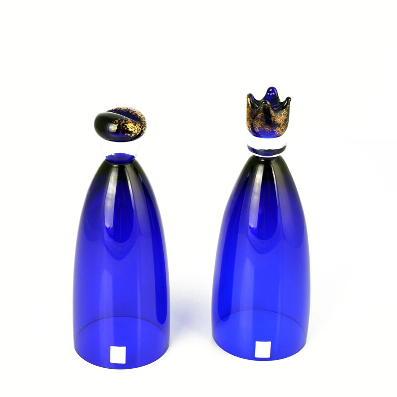 Une paire de verres vintage faits à la main bleus Roi & Reine, Norvège années 80