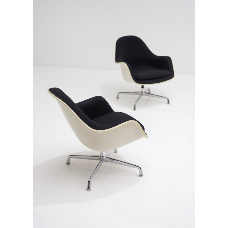 Set of 4 vintage swiveling armchairs EC175-8 by Charles and Ray Eames for Herman Miller